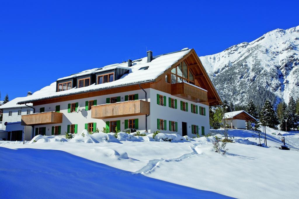 Chalet Zur Rose Berwang Exterior photo